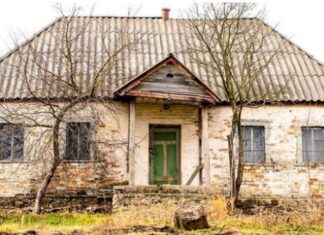 Huset ble forlatt for over 30 år siden. Men når man går inn i det, er det som om ingen har dratt. WOW!